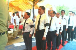 ថ្នាក់ដឹកនាំស្រុកត្រាំកក់ បានអញ្ជើញគោរពវិញ្ញាណក្ខន្ធសព លោក រស់ ប៊ុនធឿន អភិបាលស្រុកអង្គរបុរី